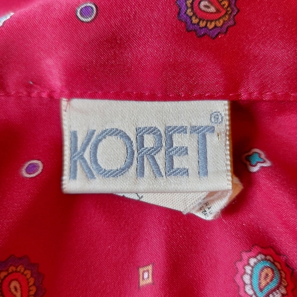 Vintage Red Button-up Top - Picture 7 of 10